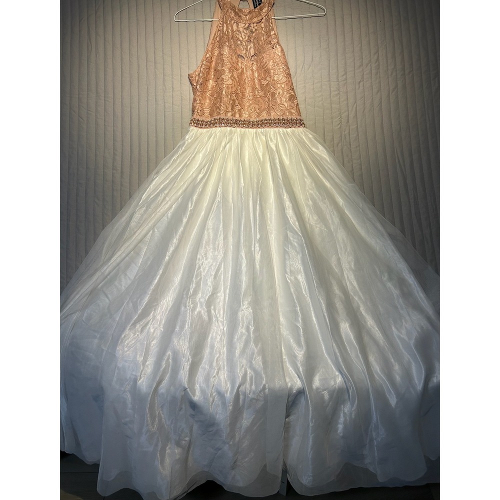 Rose Gold Lace Halter Neck‎ Beaded Waist Formal Gown Dress Size 9 by Speechless